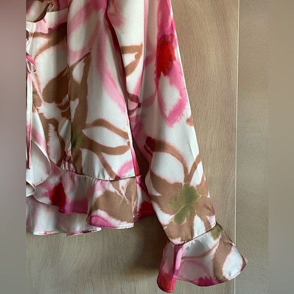 Elie Tahari Pink Floral Ruffle Tie Front Topper Blouse XS - Picture 8 of 12